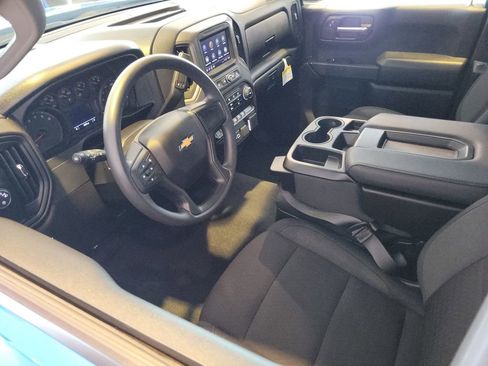 Used 2026 Chevrolet Silverado 1500 Custom image 3