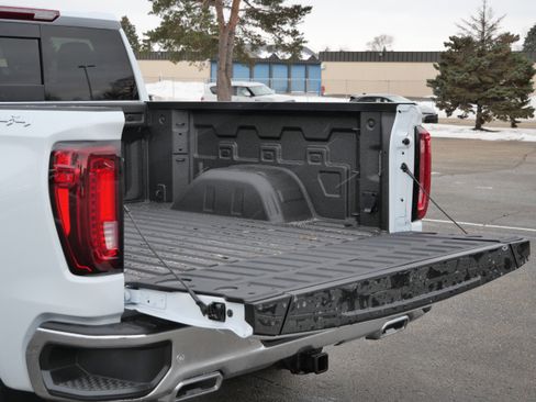 New 2026 GMC Sierra 1500 SLT w/ SLT Premium Plus Package image 5