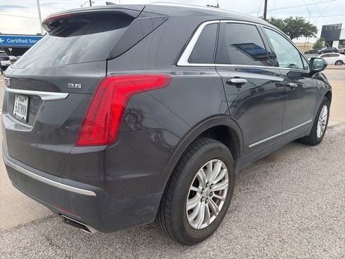 Used 2017 Cadillac XT5 FWD image 4