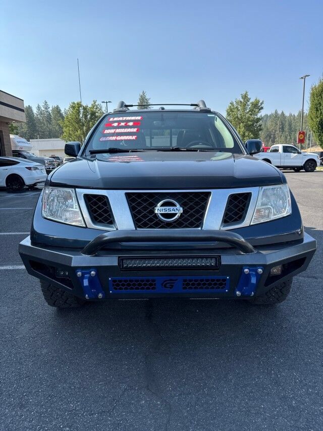 Used 2018 Nissan Frontier PRO-4X AWD/4WD image 2