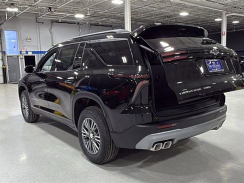 New 2026 Chevrolet Traverse LT w/ Driver Confidence Package image 9