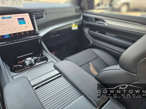 New 2026 Jeep Grand Wagoneer L Limited w/ Convenience Group I AWD/4WD image 15