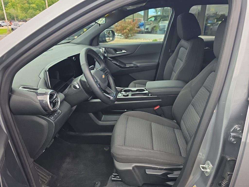 Used 2026 Chevrolet Equinox LT AWD/4WD image 20