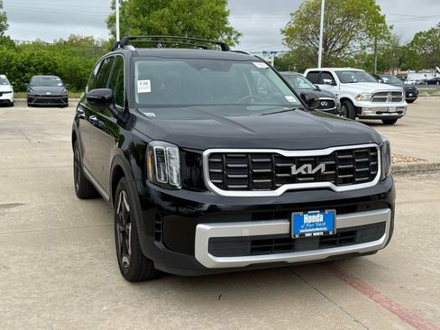 Used 2025 Kia Telluride S image 8