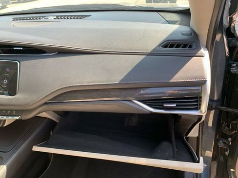 Used 2019 Cadillac XT4 Premium Luxury w/ Driver Assist Package FWD image 30