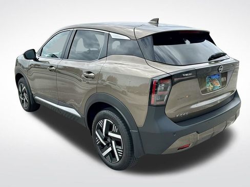 Used 2025 Nissan Kicks SV FWD image 7