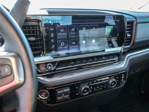 Used 2023 Chevrolet Silverado 1500 LT image 30