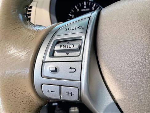 Used 2017 Nissan Altima 2.5 SV w/ Convenience Package FWD image 23