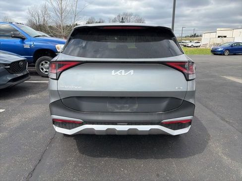 Certified 2024 Kia Sportage LX image 7