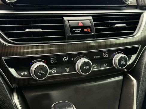 Used 2019 Honda Accord Sport image 34