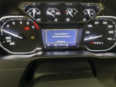 Certified 2021 GMC Sierra 1500 SLT image 11