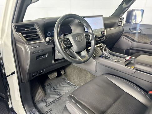 Used 2024 Lexus GX 550 w/ Cold Area Package AWD/4WD image 9