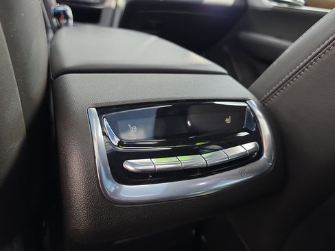 Used 2023 Cadillac XT6 Sport w/ Platinum Package AWD/4WD image 15