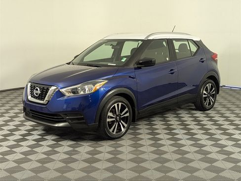 Used 2019 Nissan Kicks SV image 9