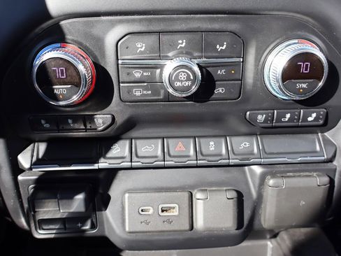 Used 2021 GMC Sierra 2500 AT4 w/ Snow Plow Prep/Camper Package image 17