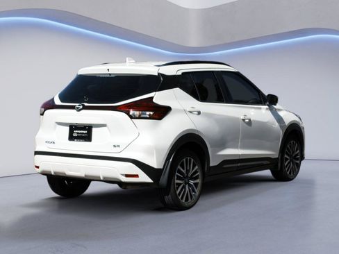 Used 2023 Nissan Kicks SR FWD image 5