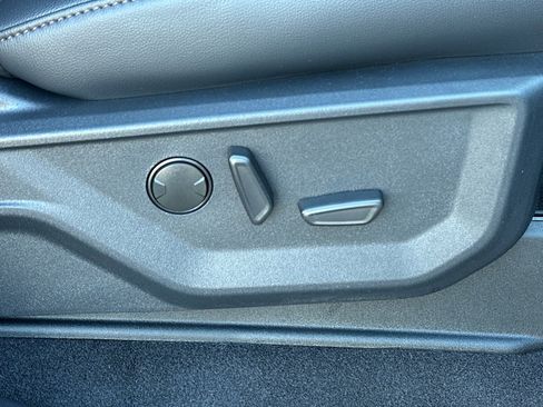 New 2025 Ford F150 Lariat w/ Equipment Group 501A Mid image 36