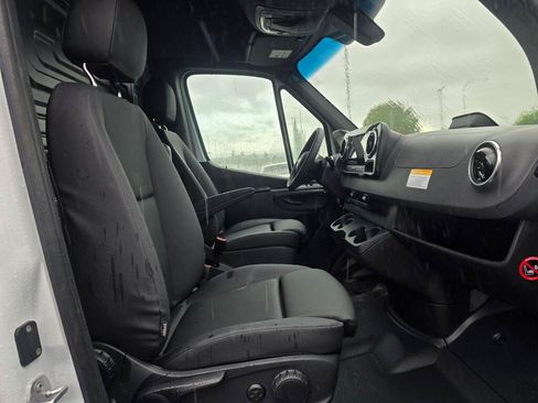 New 2026 Mercedes-Benz Sprinter 2500 image 25