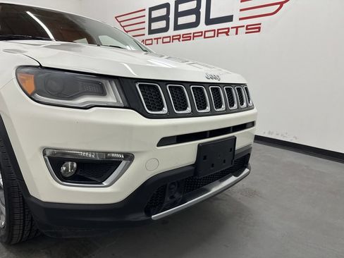 Used 2018 Jeep Compass Limited w/ Navigation Group AWD/4WD image 2