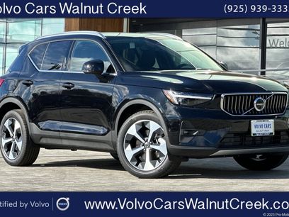 Certified 2025 Volvo XC40 B5 Plus w/ Protection Package Premier