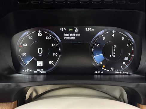 Used 2021 Volvo XC90 T6 Momentum w/ Advanced Package image 23