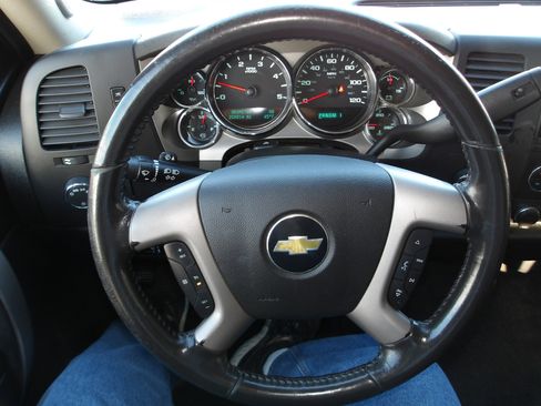 Used 2011 Chevrolet Silverado 2500 LT w/ Interior Plus Package image 14