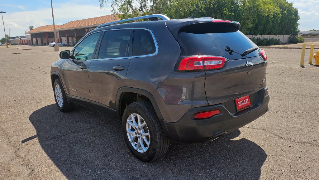 Used 2015 Jeep Cherokee Latitude AWD/4WD image 8