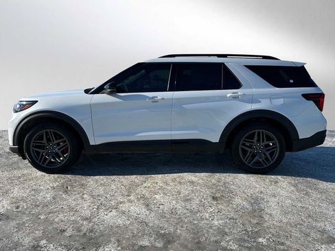Used 2025 Ford Explorer ST w/ Sun And Sound Package image 6
