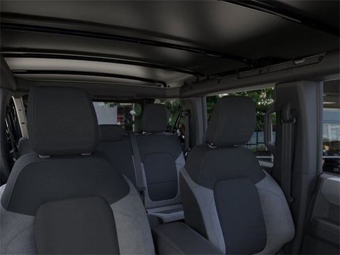 New 2025 Ford Bronco 4-Door image 12