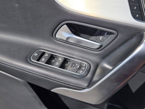 Used 2025 Mercedes-Benz CLA 250 4MATIC image 20