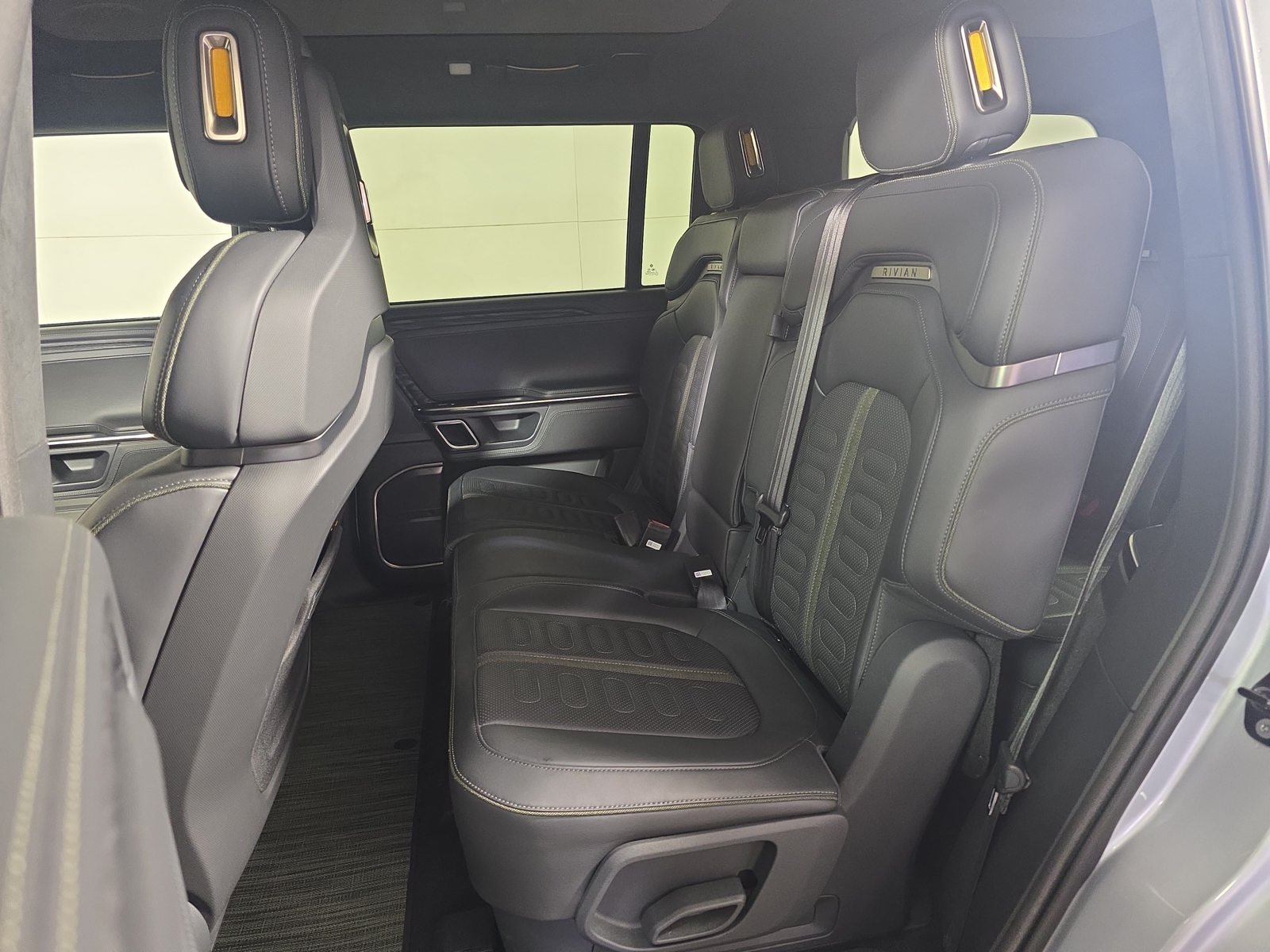 Used 2022 Rivian R1S Launch Edition Quad AWD/4WD image 19