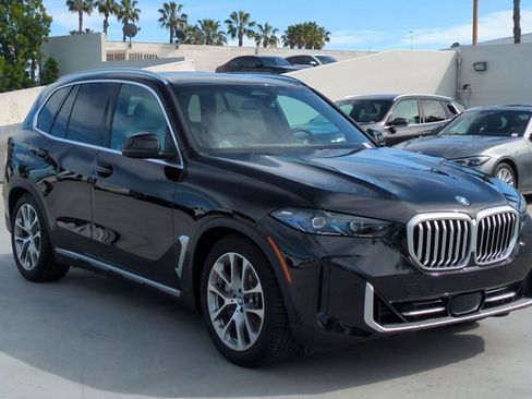 Certified 2026 BMW X5 xDrive50e w/ Executive Package AWD/4WD image 3