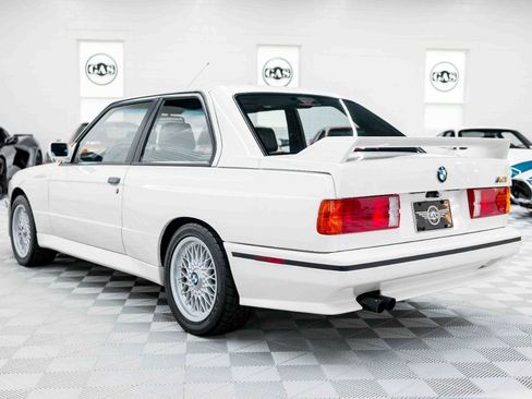 Used 1990 BMW M3 Coupe RWD image 10