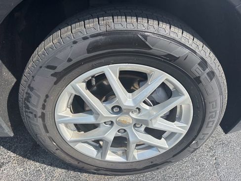 Used 2024 Chevrolet Equinox LT AWD/4WD image 12