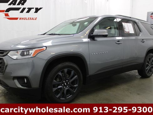Used 2020 Chevrolet Traverse RS w/ LPO, Floor Liner Package FWD image 1