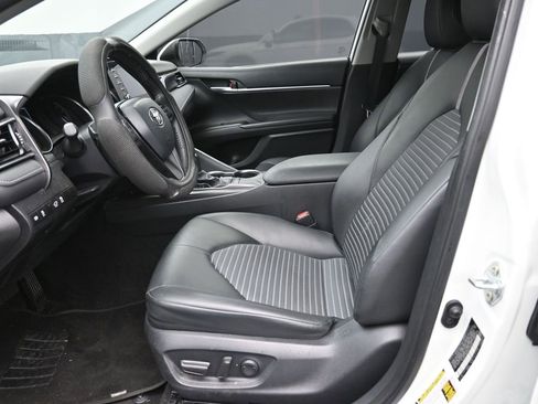 Used 2023 Toyota Camry SE image 21