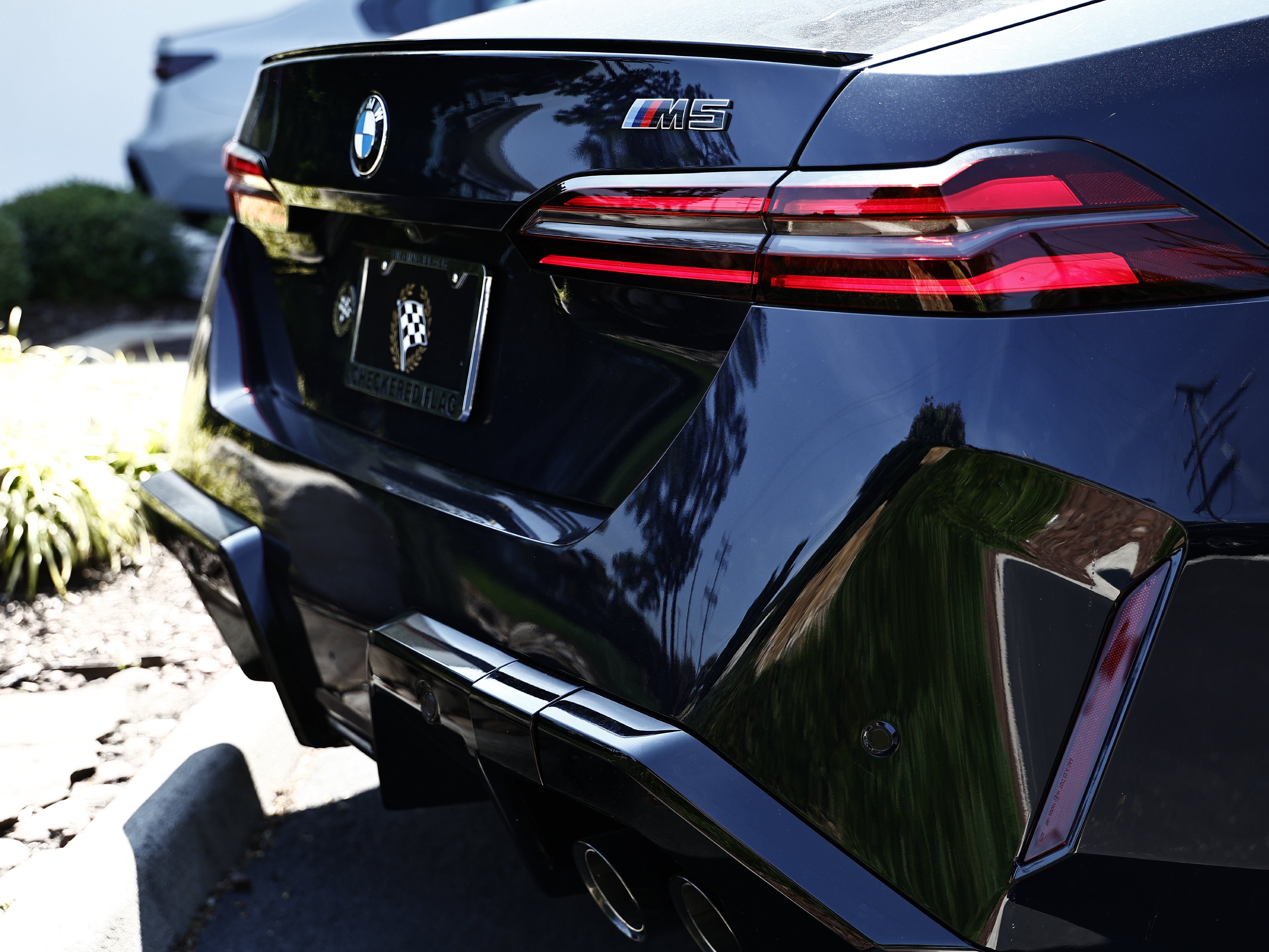 New 2027 BMW M5 w/ Executive Package AWD/4WD image 5