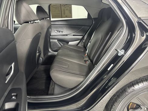Used 2023 Hyundai Elantra SEL w/ Cargo Package FWD image 11
