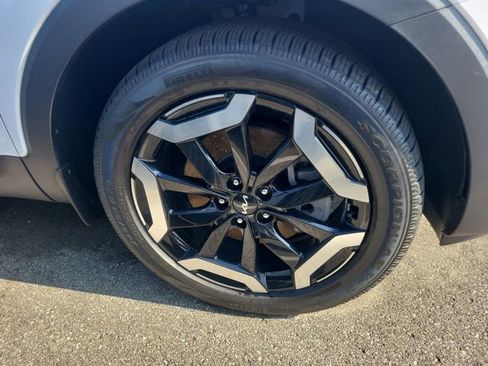 Used 2023 Kia Telluride S w/ S Sunroof Package AWD/4WD image 3
