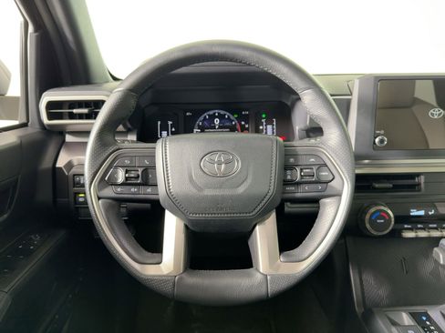 Used 2025 Toyota 4Runner SR5 image 14