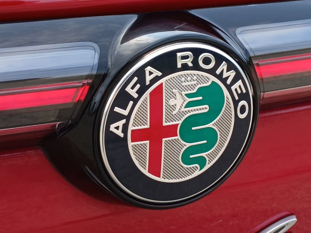 Used 2024 Alfa Romeo Tonale Ti AWD/4WD image 32