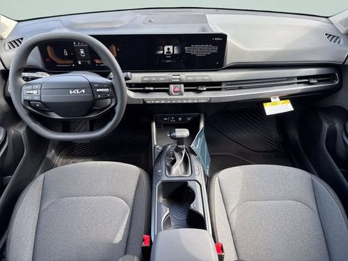New 2026 Kia K4 FWD image 11