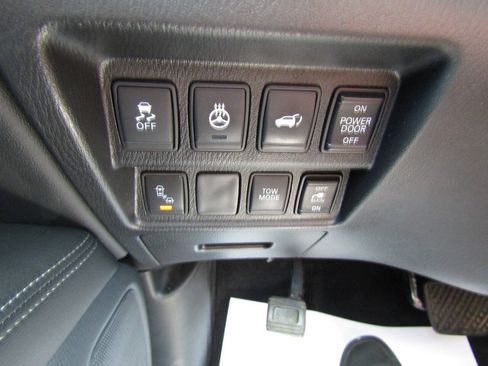 Used 2016 Nissan Pathfinder Platinum AWD/4WD image 23