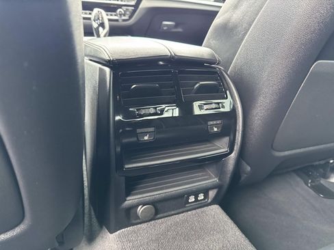 Certified 2022 BMW M550i xDrive w/ Executive Package image 16