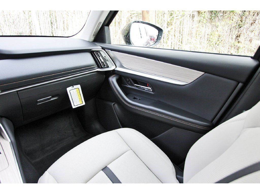 Certified 2026 MAZDA CX-90 3.3 Turbo w/ Preferred Package AWD/4WD image 8