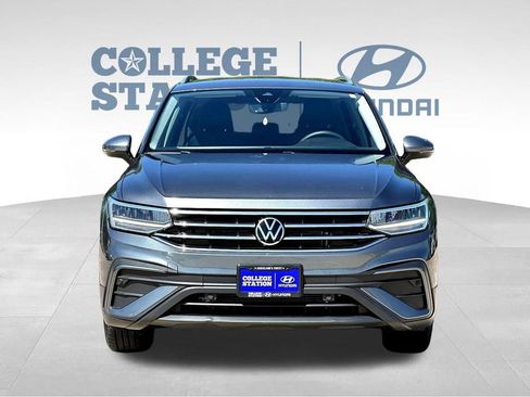 Used 2024 Volkswagen Tiguan SE FWD image 5