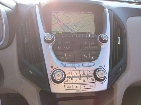 Used 2012 Chevrolet Equinox LTZ image 28