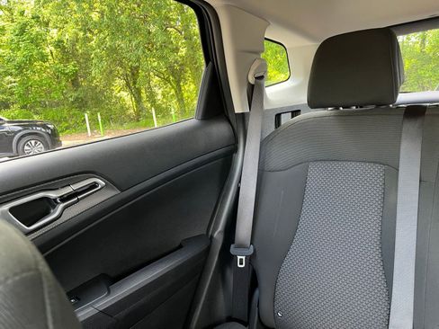 Used 2025 Kia Sportage LX image 38