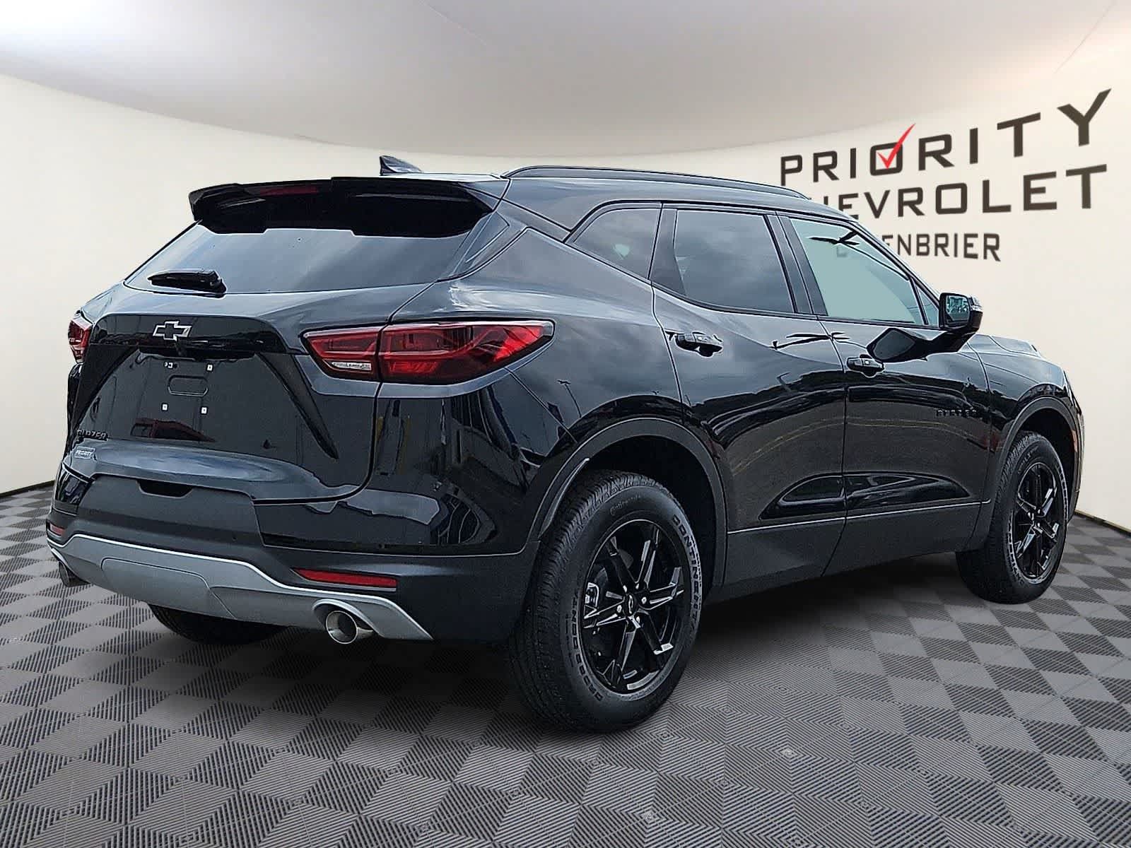 New 2026 Chevrolet Blazer LT w/ Midnight/Sport Edition FWD image 4