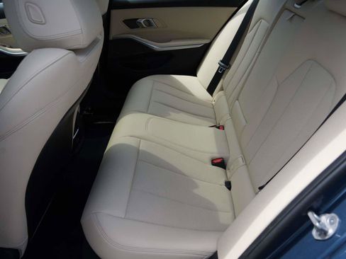 Used 2026 BMW 330i Sedan w/ Premium Package RWD image 11